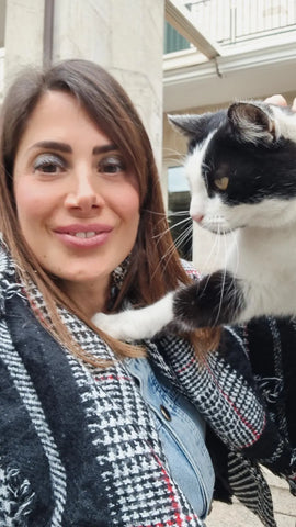 LAURA FRANQUELLI - ANIMAL COMMUNICATOR